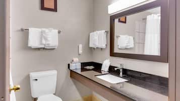 Kamar Standar, 2 Tempat Tidur Queen, Bebas Asap Rokok | Seprai premium, setrika/meja setrika, dan tempat tidur lipat/tambahan