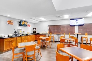 Free daily continental breakfast