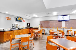 Free daily continental breakfast