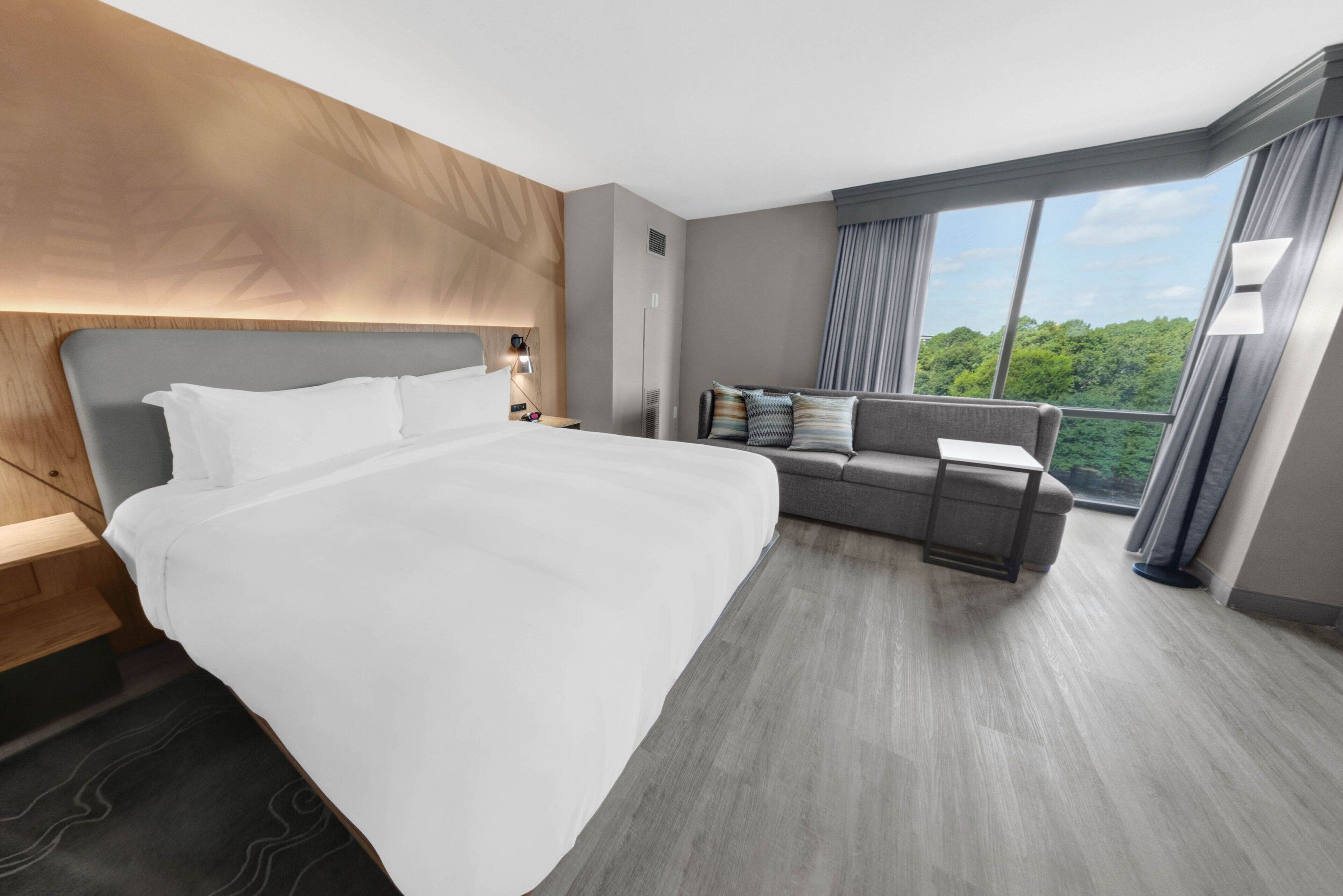 room, 1 king bed | premium bedding, in-room safe, desk, laptop workspace