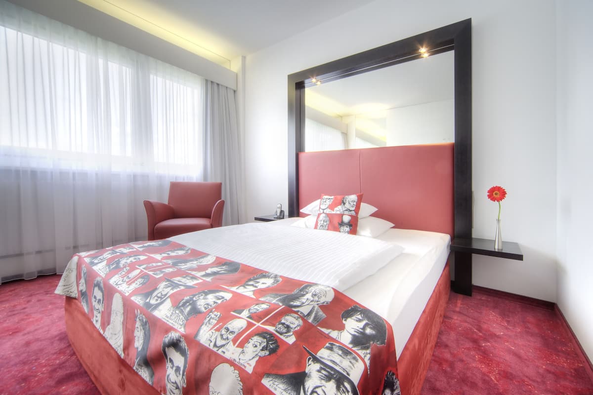 Ropa de cama de alta calidad y colchones con acolchado adicional