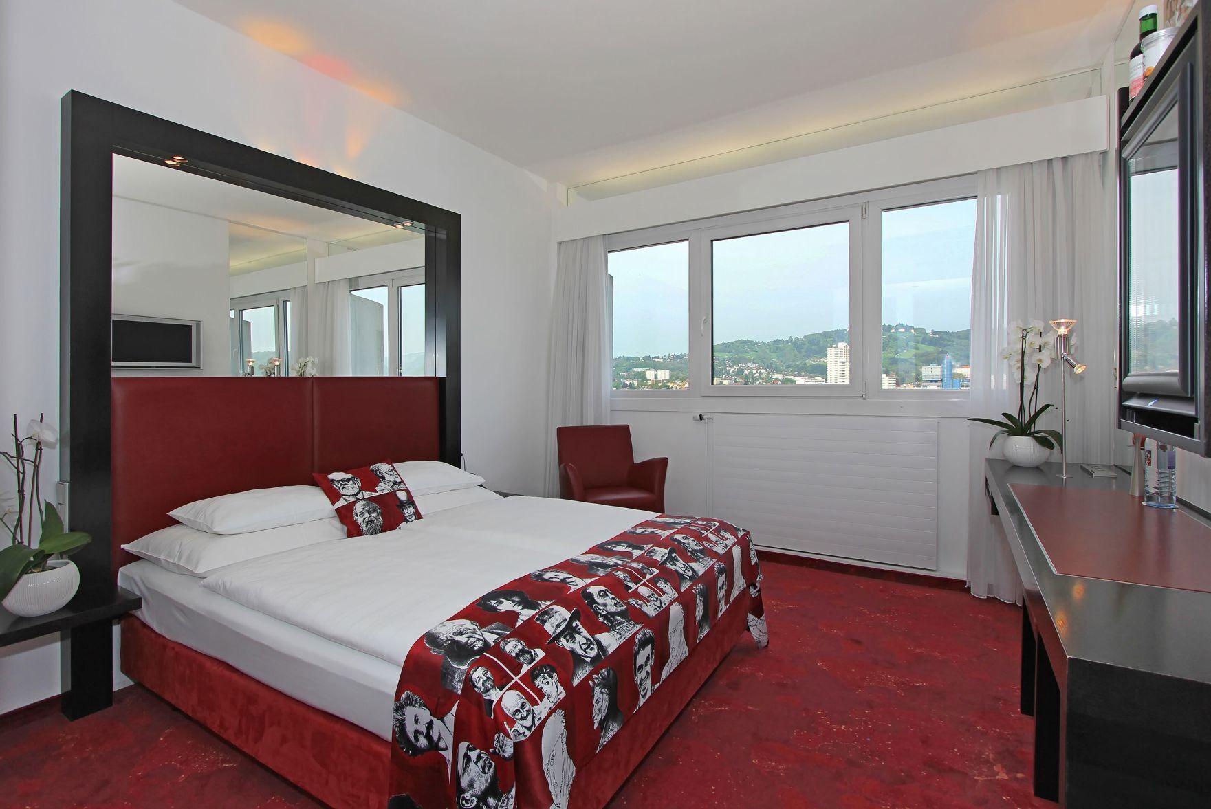 Ropa de cama de alta calidad y colchones con acolchado adicional