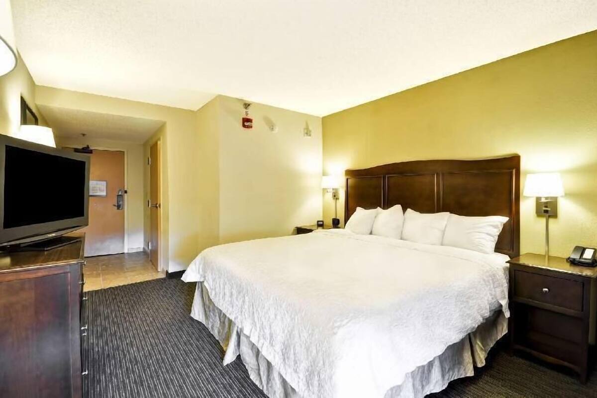 Ropa de cama hipoalergénica y escritorio