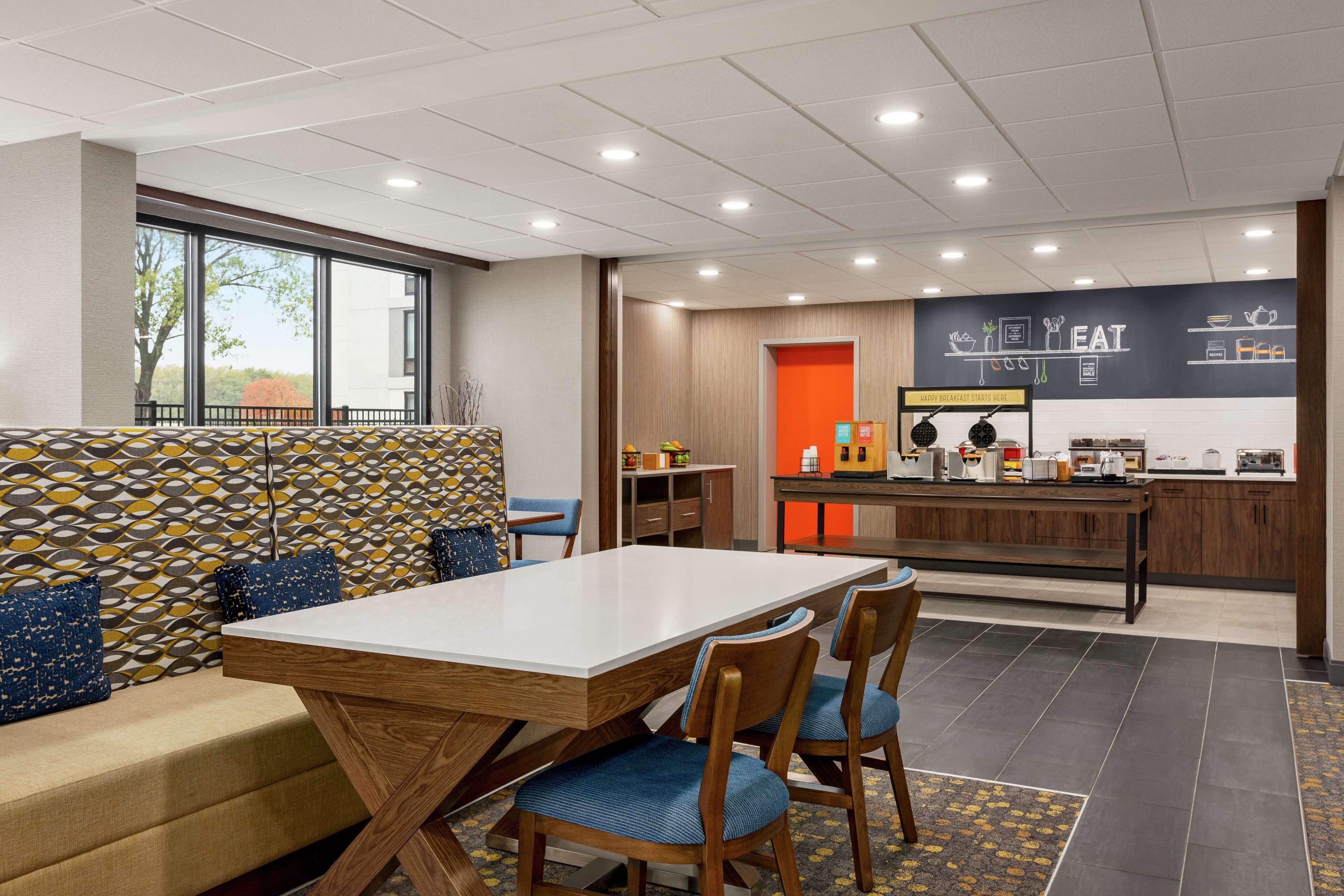 free daily self-service breakfast