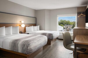 Caja de seguridad en la habitación y escritorio 