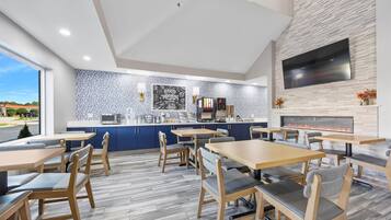 Free daily continental breakfast