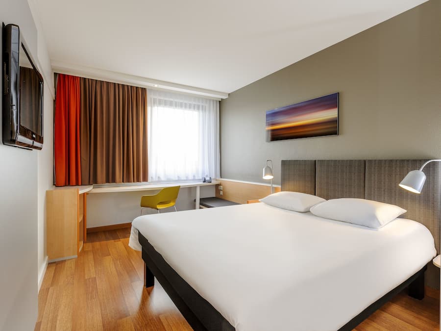 Hypoallergeen beddengoed, pillowtop-bedden, een bureau