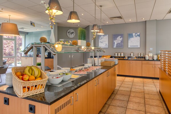 Daily buffet breakfast (EUR 18 per person)