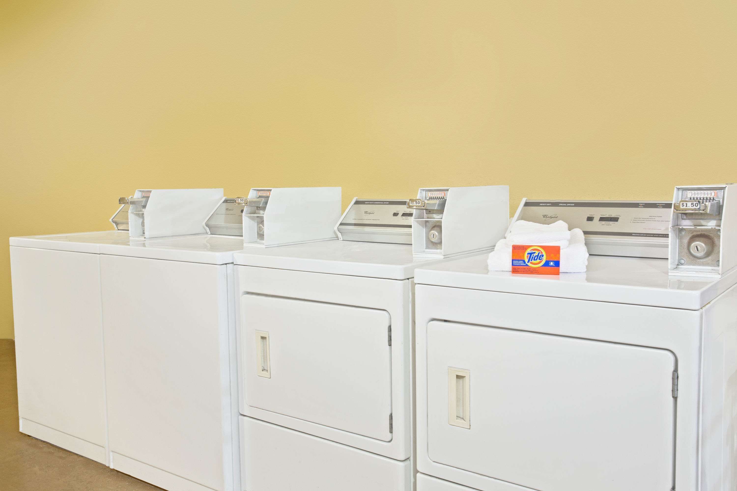 Photo - Days Inn by Wyndham Orlando Airport Florida Mall