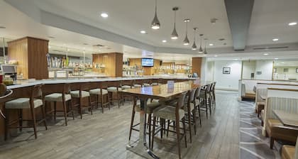 Doubletree by Hilton Bloomington - Minneapolis South