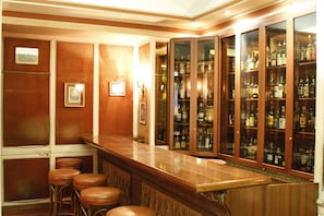 Bar (in der Unterkunft)