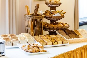 Daily buffet breakfast (EUR 15 per person)