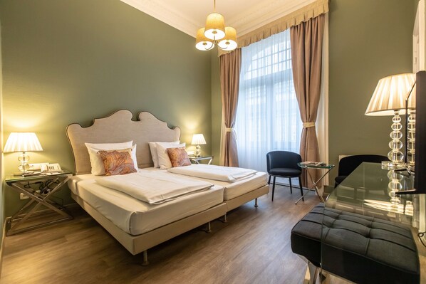 Deluxe Double Room/ Twin Room