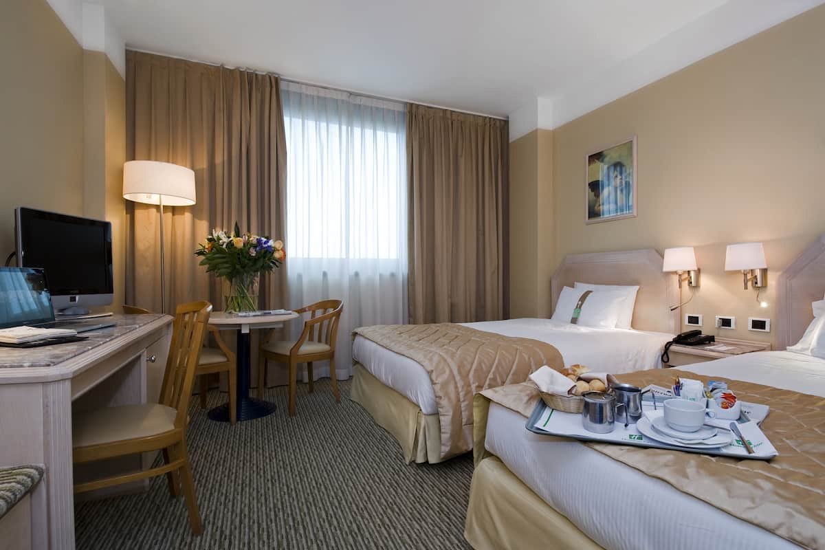 In-room safe, desk, laptop workspace, blackout drapes