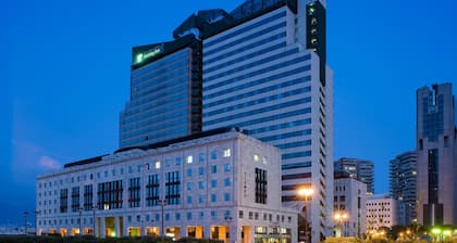 ホリデイ  イン ネーポルズ、 IHG ホテル