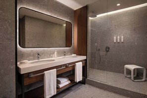 Suite, 1 Bedroom, City View | Bathroom | Shower, rainfall showerhead, hair dryer, bidet - Milan Marriott Hotel (Milan)