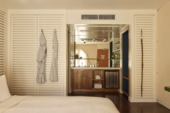 Shower, free toiletries, hair dryer, bathrobes at Ace Hotel and Swim Club