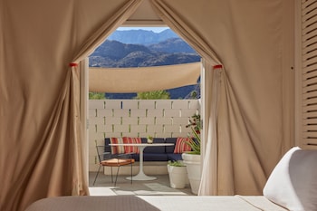 Deluxe Room, 1 King Bed (Patio Garden 1 King) | Premium bedding, minibar, in-room safe, desk at Ace Hotel and Swim Club