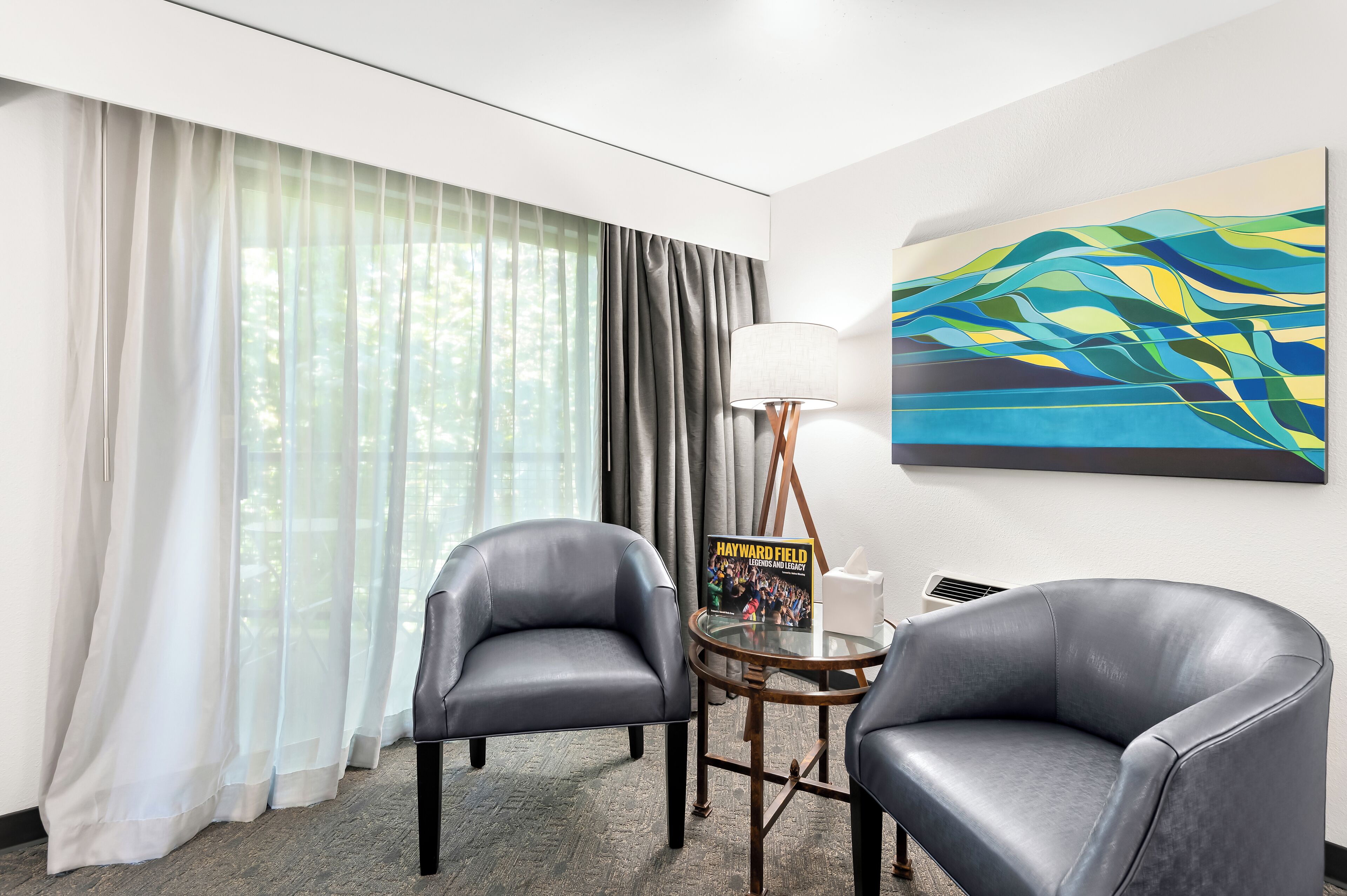 deluxe room, 1 king bed | 1 bedroom, desk, blackout curtains, free wifi