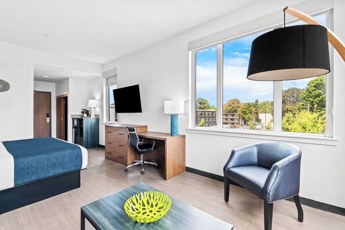 exclusive room, 1 king bed with sofa bed | 1 bedroom, desk, blackout curtains, free wifi