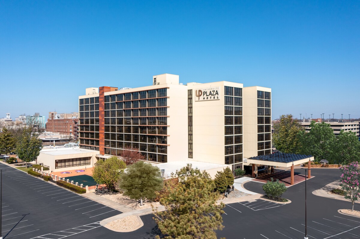 University Plaza Hotel and Convention Center Springfield Reviews, Deals