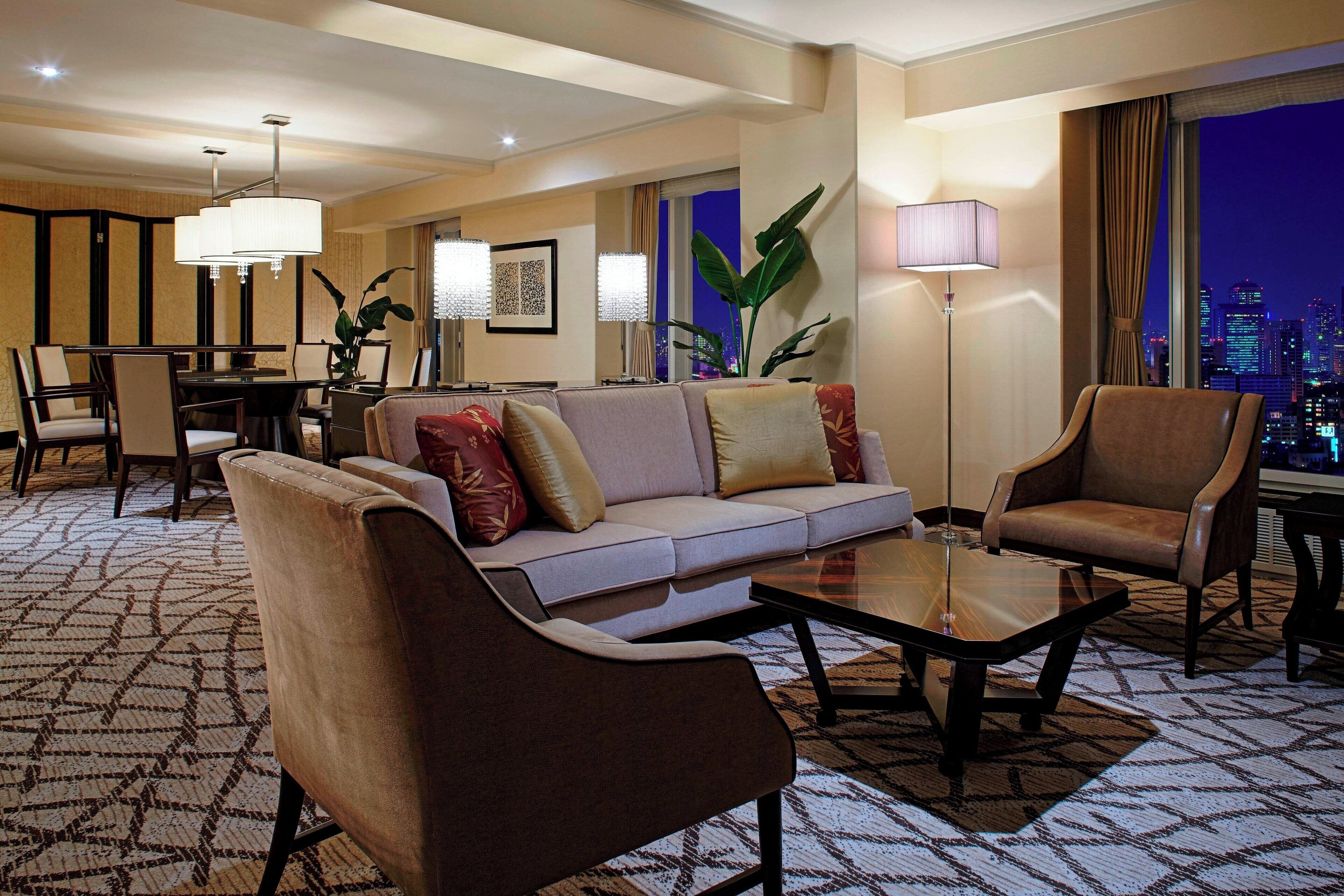 Ropa de cama hipoalergénica, cubrecamas y minibar 