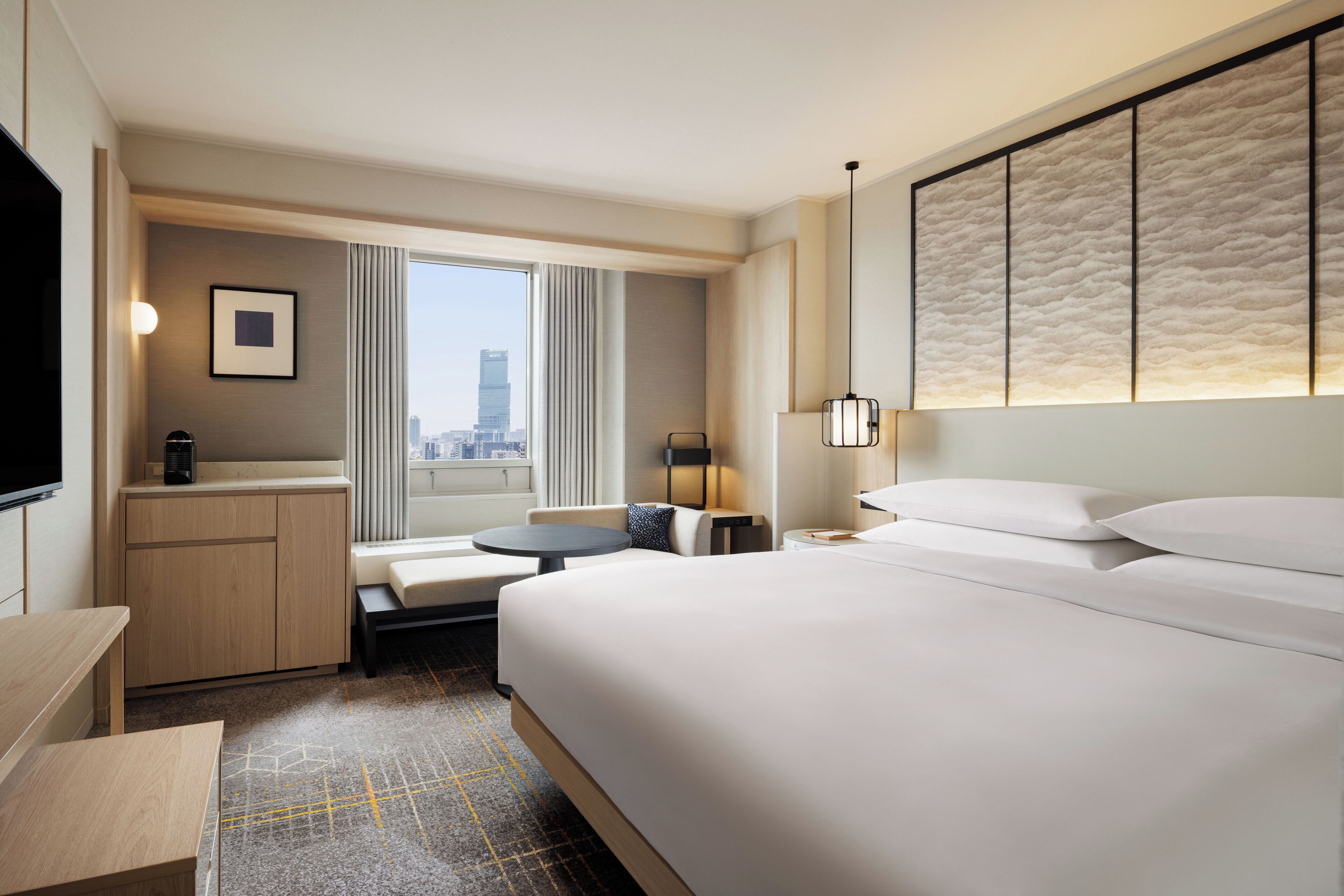 Executive kamer, 1 queensize bed | Hypoallergeen beddengoed, donsdekens, een minibar, een kluis op de kamer