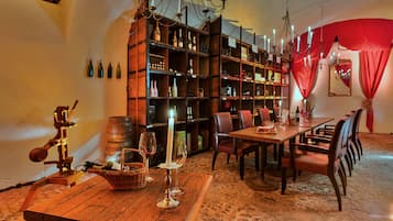 Bar (in der Unterkunft)