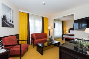 1 Schlafzimmer, hochwertige Bettwaren, Minibar, Zimmersafe