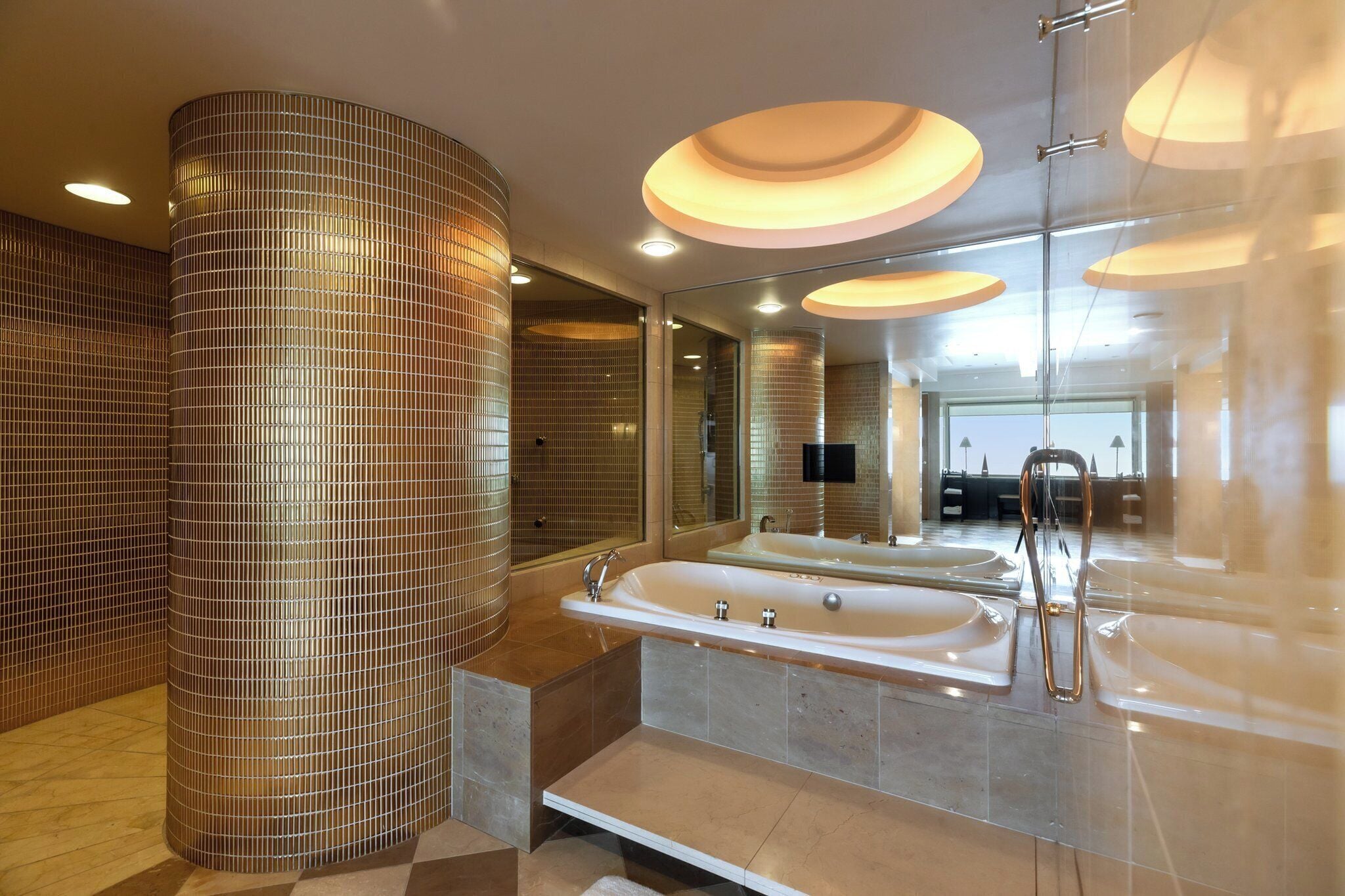 1 bedroom, down duvets, in-room safe, desk