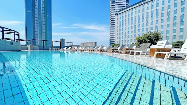 Indoor pool, outdoor pool