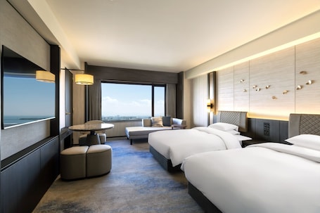 羽绒被、客房内保险箱、办公桌、遮光窗帘. 大阪湾大王子酒店