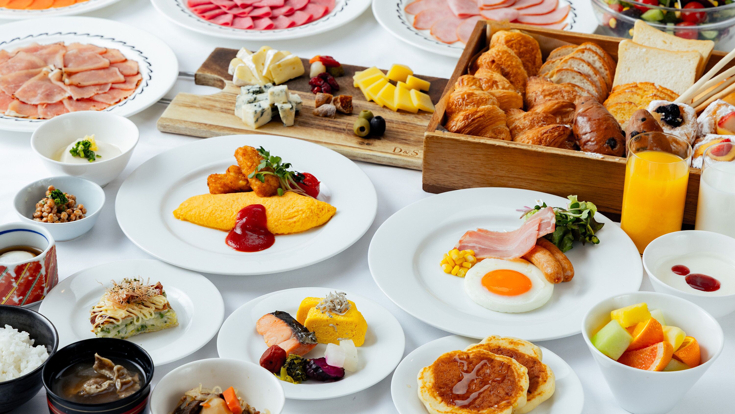 Daily buffet breakfast for a fee