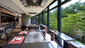 Breakfast, lunch and dinner served - Grand Prince Hotel Osaka Bay (Osaka)