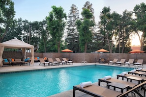 Outdoor pool, open 6 AM to 11 PM, free cabanas, sun loungers