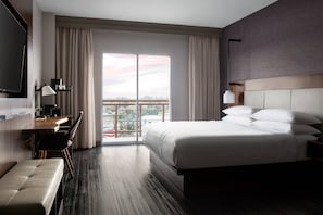 Egyptian cotton sheets, premium bedding, down comforters, pillowtop beds