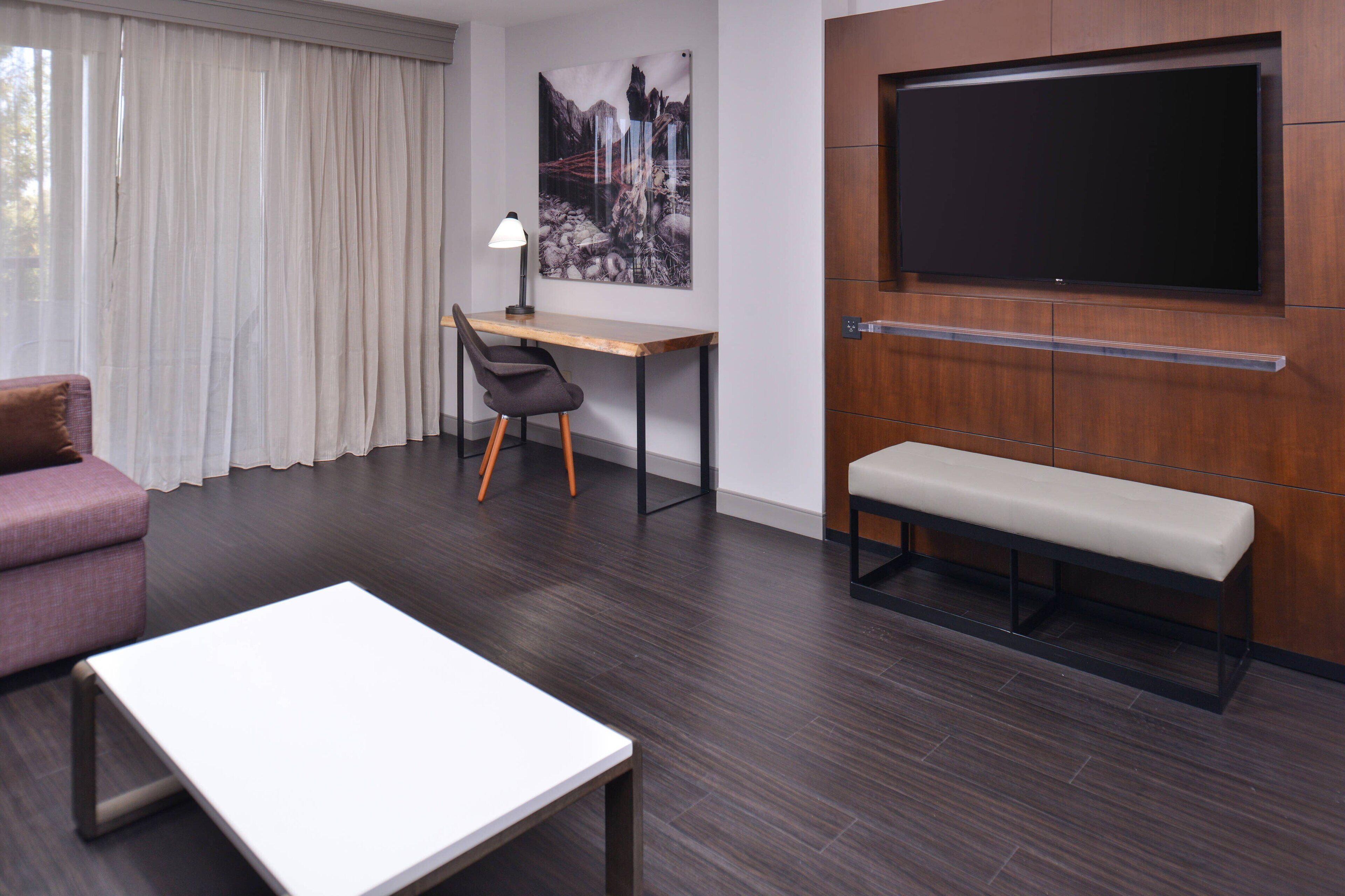 room, 1 king bed, non smoking | egyptian cotton sheets, premium bedding, down duvets, pillow-top beds