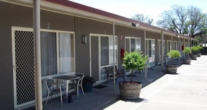 Augusta Courtyard Motel