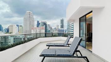 Junior Terrace Suite | City view