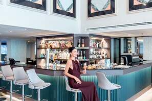 Serves lunch, dinner and brunch - Rembrandt Hotel Bangkok (Bangkok)