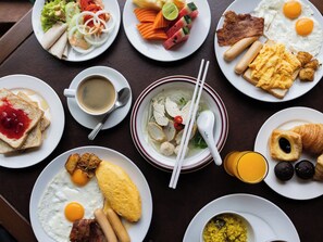 Comida y bebida