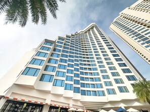 المنشأة من الخارج