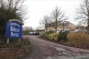 Property grounds - OYO Himley Country Hotel (Dudley)