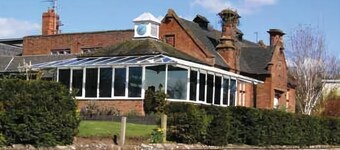 OYO Himley Country Hotel