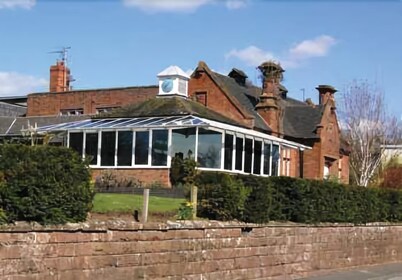 OYO Himley Country Hotel