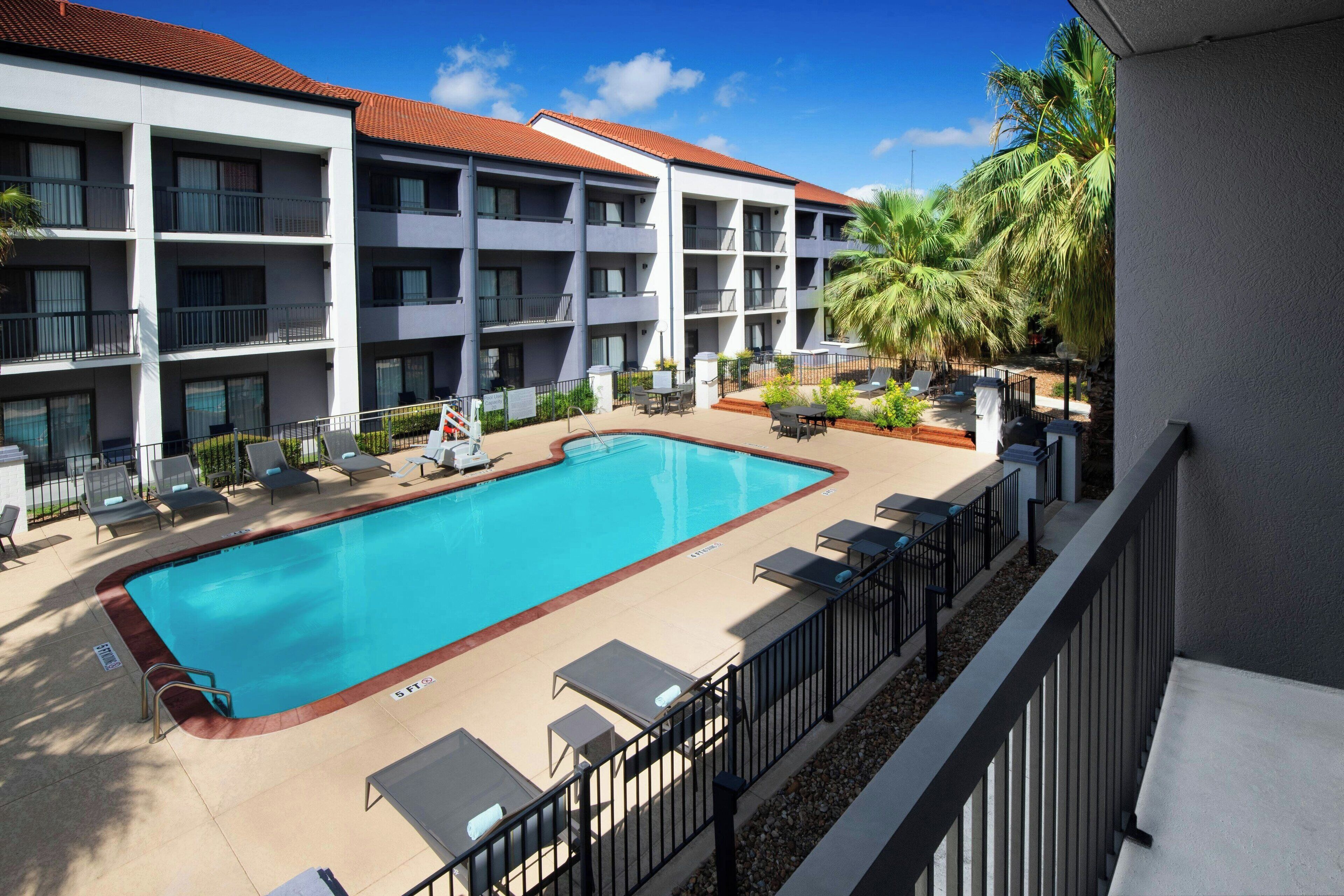 Photo - Courtyard by Marriott San Antonio Downtown