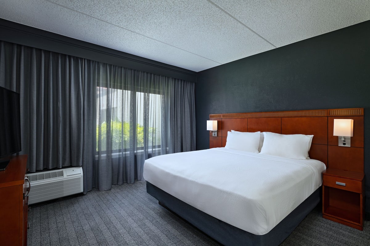 1 Schlafzimmer, hochwertige Bettwaren, Daunenbettdecken
