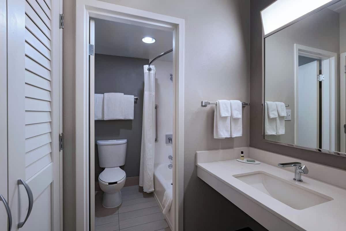 Premium bedding, down duvets, pillow-top beds, desk