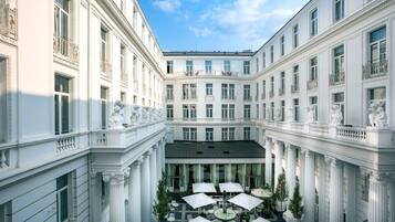 1 Schlafzimmer, hochwertige Bettwaren, Pillowtop-Betten, Minibar