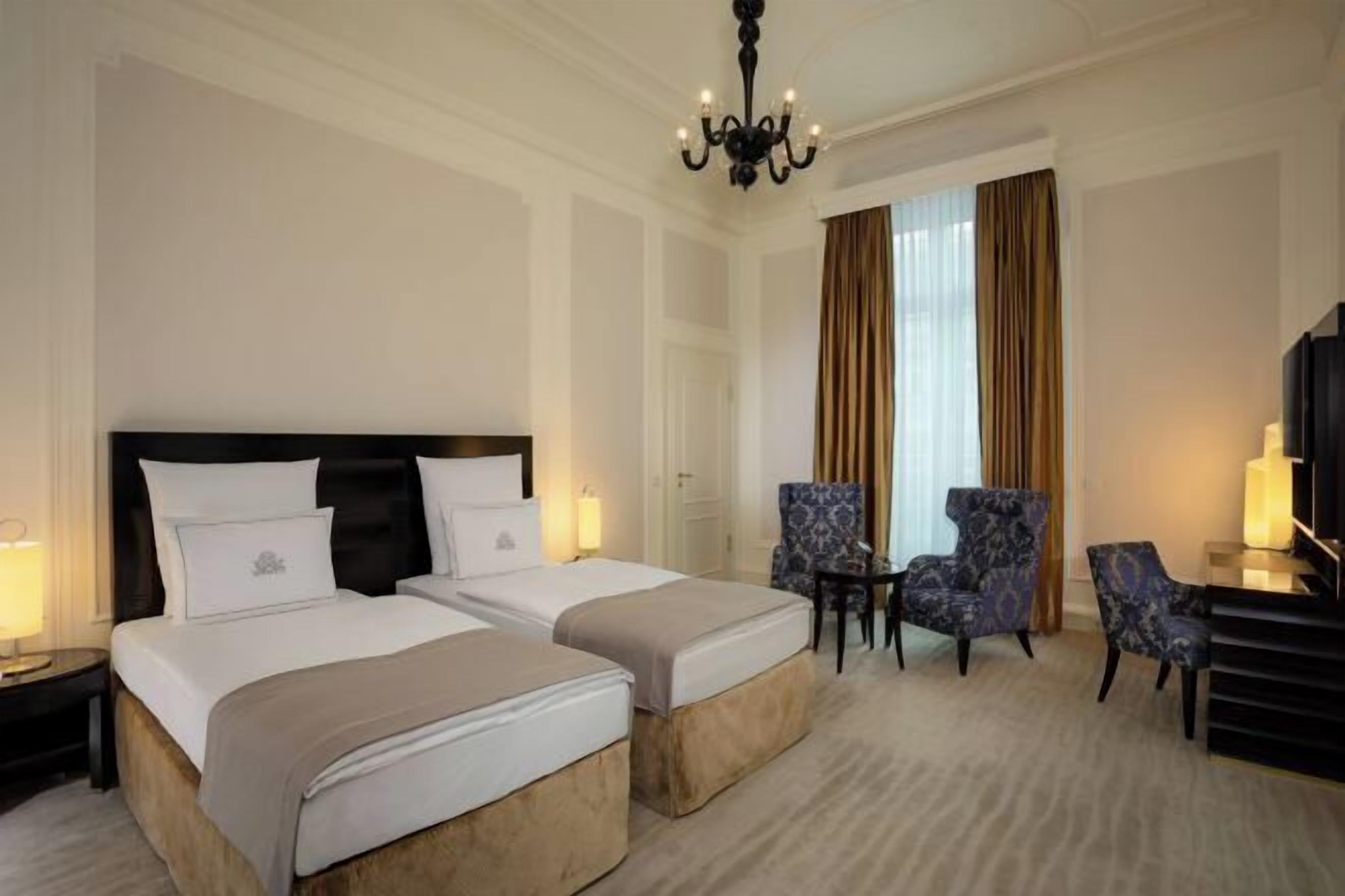 Premium bedding, pillow-top beds, minibar, in-room safe